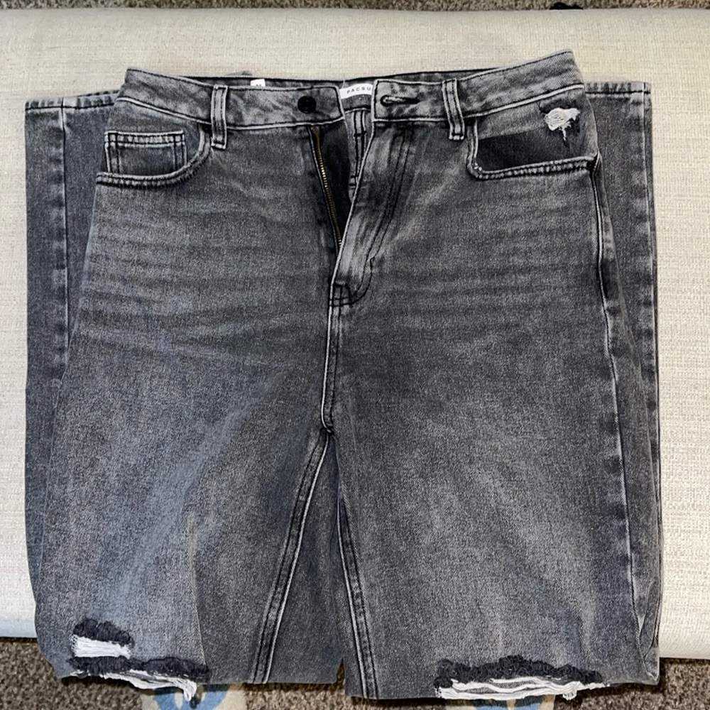 Pacsun size 29 washed 90s boyfriend jeans.